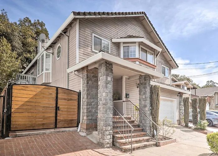 Peaceful Oakland Oasis W/ Private Yard!